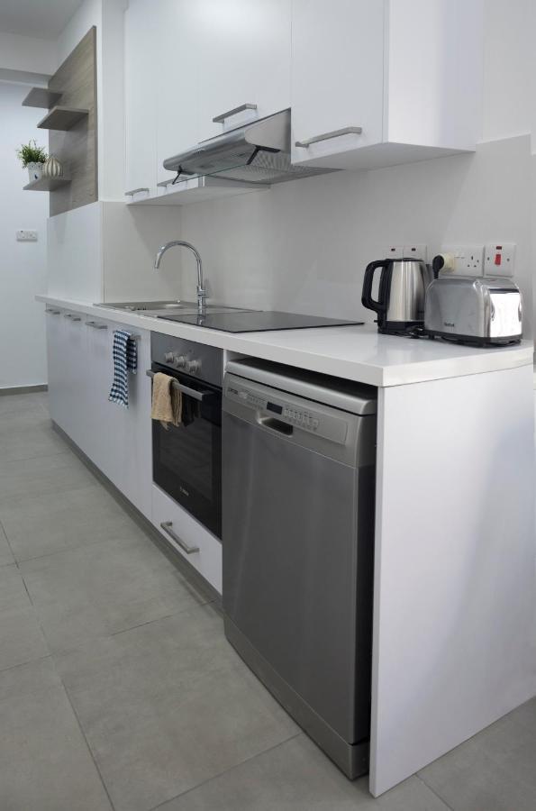 Lovely 2 Bed Apartment In Larnaca City Centre Exterior photo