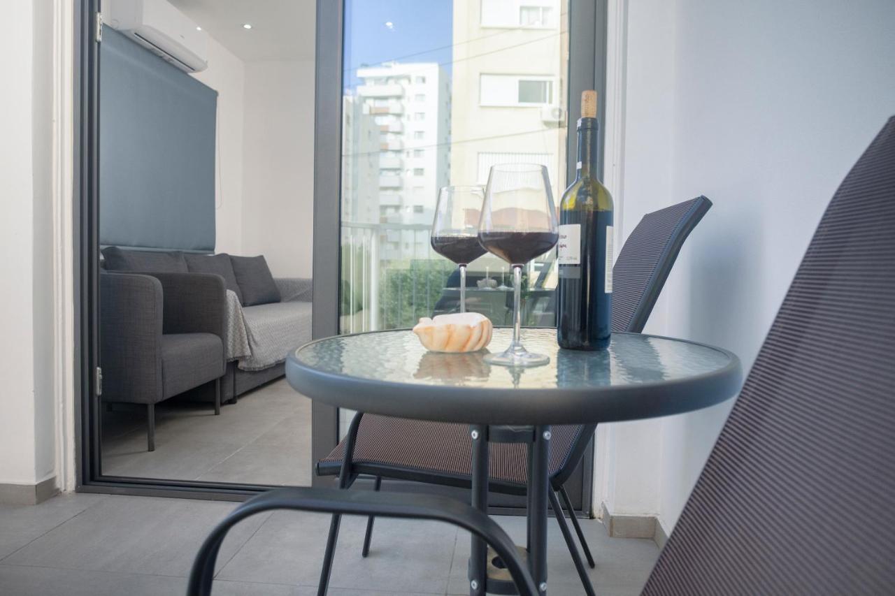 Lovely 2 Bed Apartment In Larnaca City Centre Exterior photo